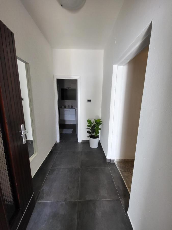 Apartments Vukovic Selce Bagian luar foto