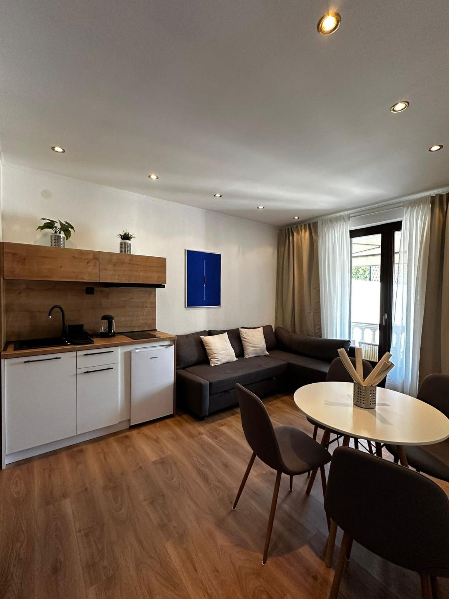 Apartments Vukovic Selce Bagian luar foto
