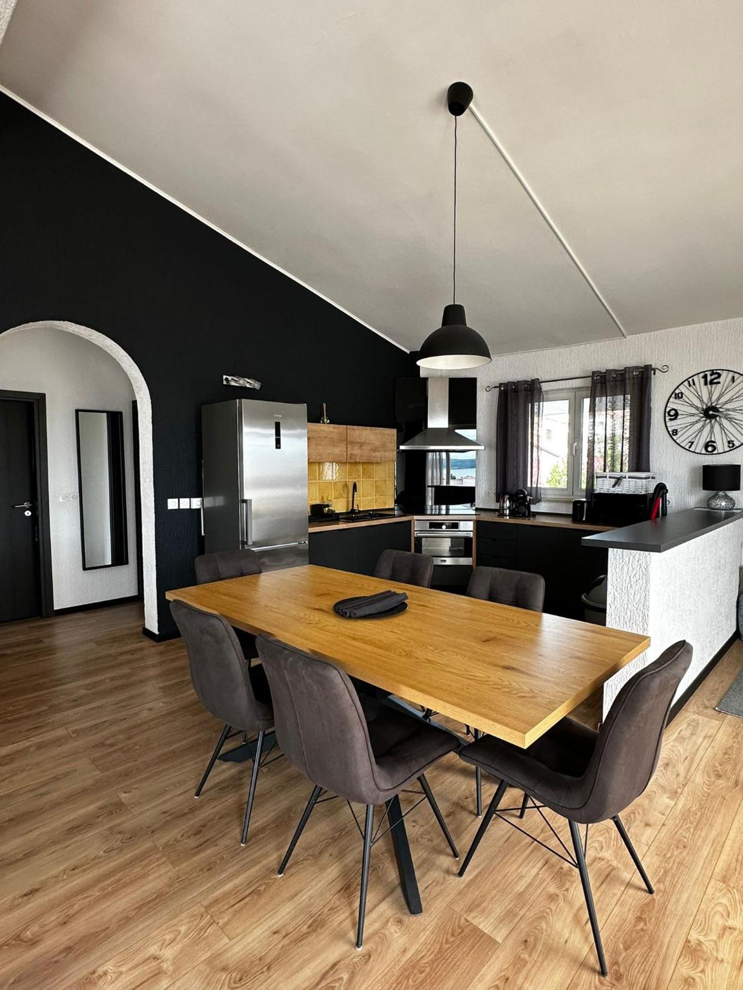 Apartments Vukovic Selce Bagian luar foto